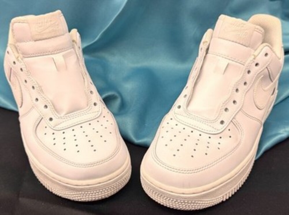 2021 NIKE AIR FORCE 1 RETRO LOW OG I TRIPLE WHITE New Laces Included Sz 9.5